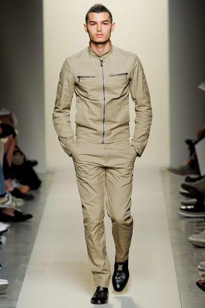 Look 29